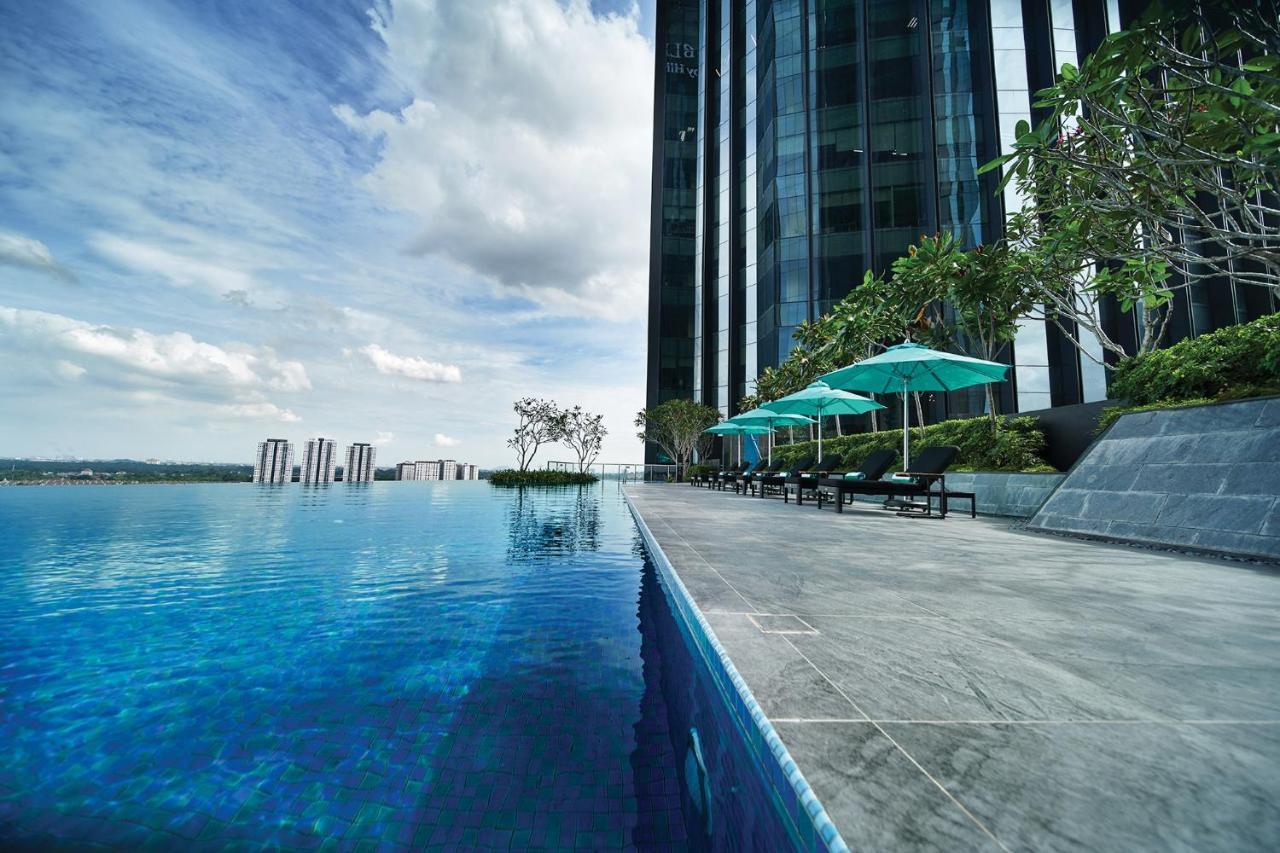 Doubletree By Hilton Shah Alam I-City Exterior photo